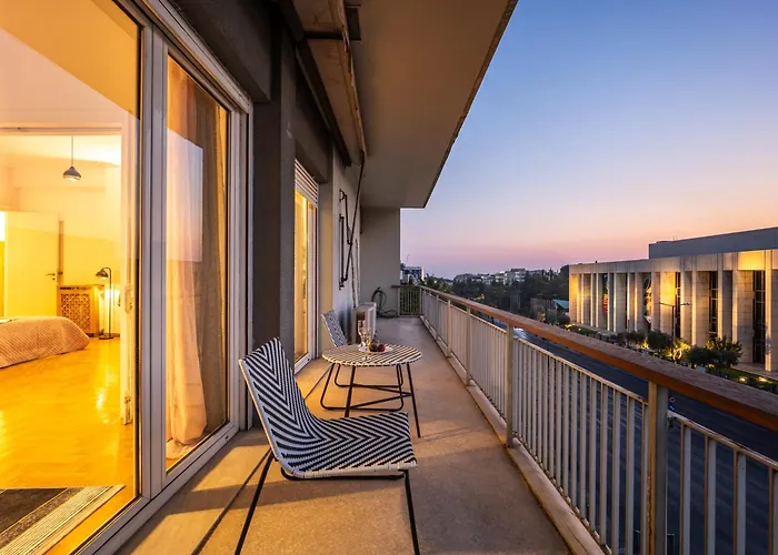 Royal Embassy Apartment